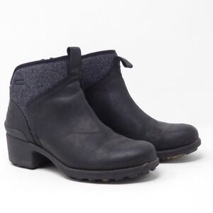 Merrell Black and Gray Ankle Boots